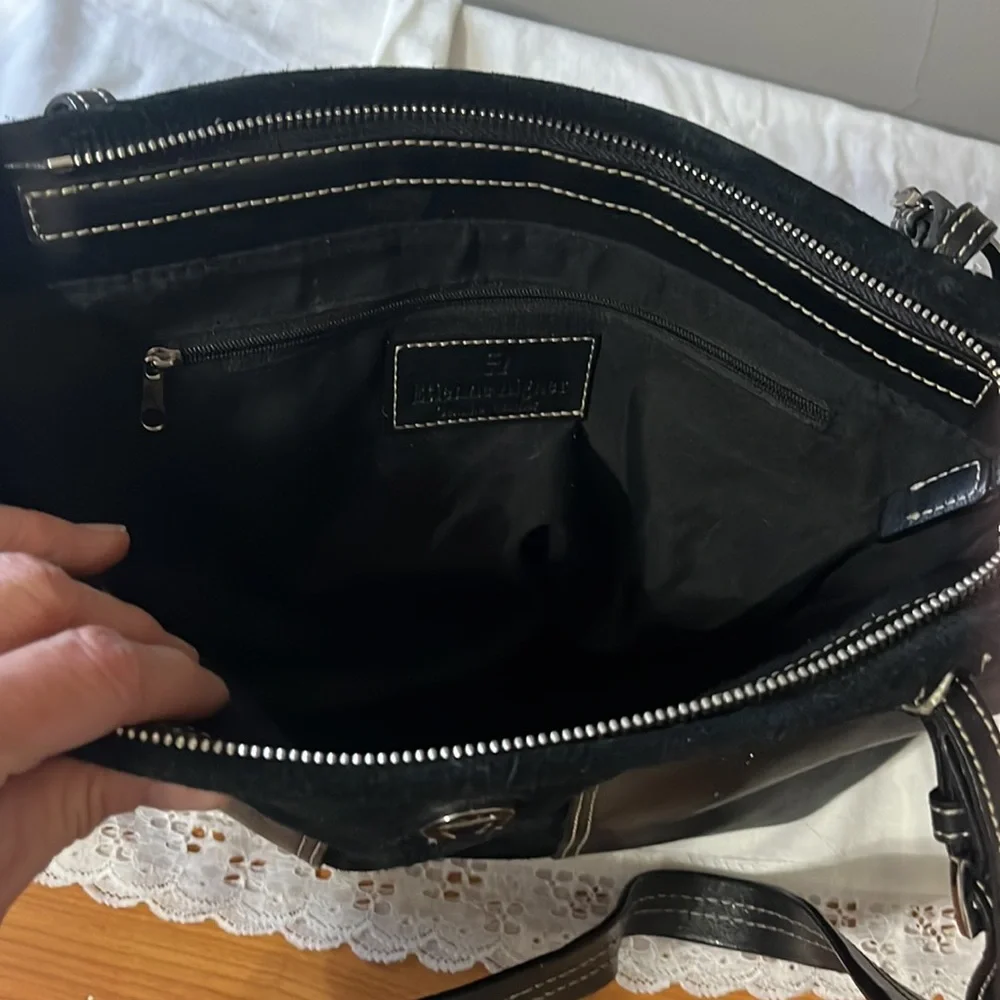 Etienne Aigner black leather shoulder purse (15” x 10.5” x  6”) - Picture 8 of 12